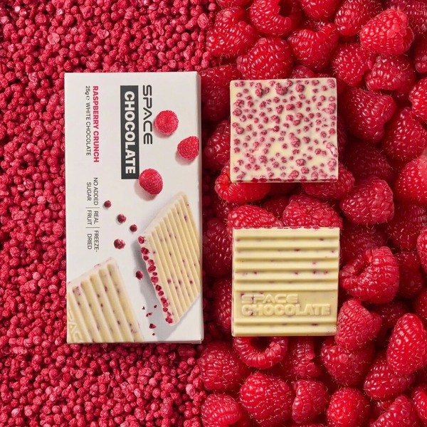 Блок белого шоколада Spacefood Space Chocolate Raspberry Crunch, 10*25 грамм. Фото 4