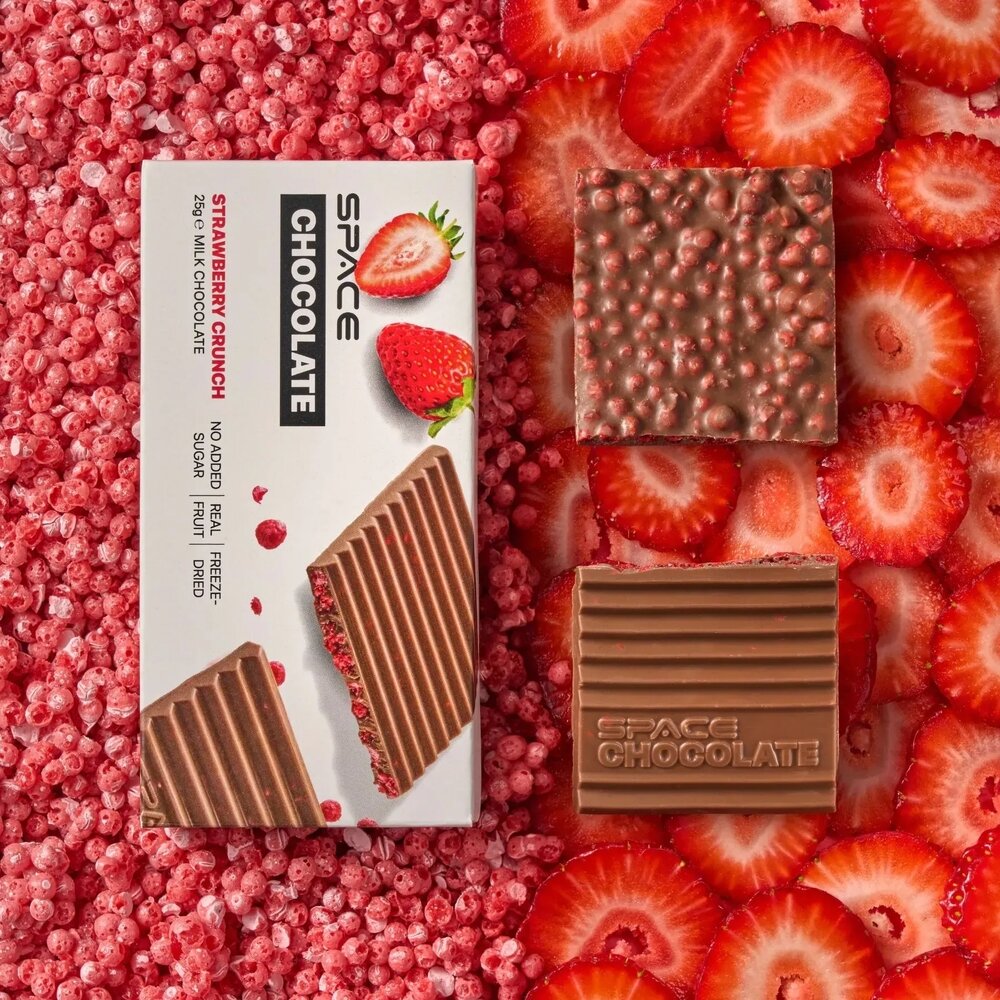 Блок молочного шоколаду Spacefood Space Chocolate Strawberry Crunch, 10*25 грам. Фото 4